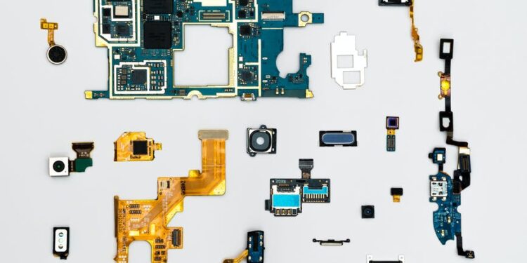 4 Types of Robots Every Manufacturer Should Know