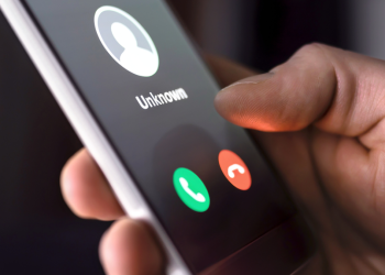 How To Manage Your Roaming Bills While Travelling With A Pre-Paid SIM Card