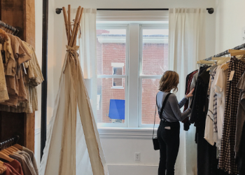 Women Outfit: Clothing DIY Ideas For Every Budget