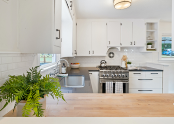 Maximize Your Kitchen Space with these Multi-Functional Cookware Items