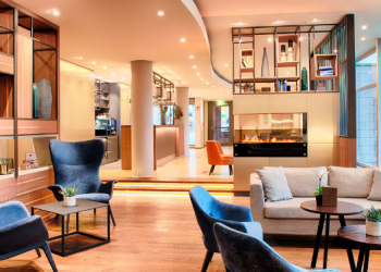 The Ultimate Guide to Booking Hotels and Hiring Cars for a Luxurious Holiday Stay