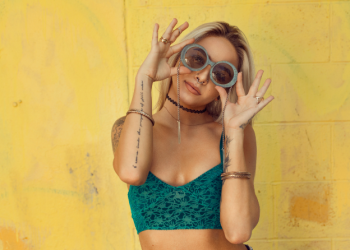 Upgrade Your Style with the Hottest Fashion Trends – Shop Today!