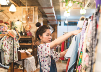 Why Fashionable Clothes Make the Perfect Gift for Your Lady Love