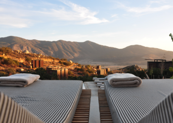 Jak znaleźć najgorętsze oferty hotelowe w Sin City: Twój przewodnik po rezerwacjach w Vegas