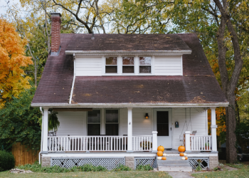 Thumbtack Website Review: A Convenient Way to Find Reliable House Cleaning Services