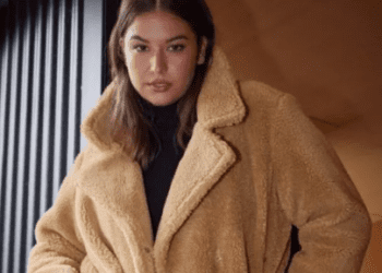 Wallis Website Review: Unlocking a World of Elegance with their Coat and Dress Collection