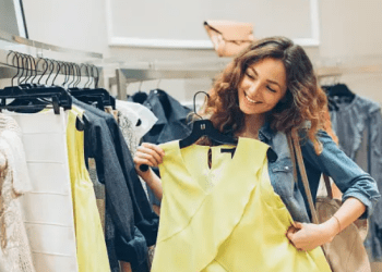 Módní a cenově dostupné: Jak vás rezervovanost udrží na špici trendů v oblečení