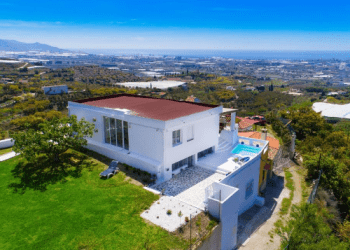 Explore the Beauty of Europe from Your Own Private Sanctuary: A Guide to Booking the Perfect Holiday Home