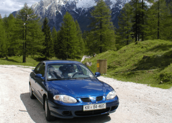 The Benefits of Renting a Vehicle Instead of Buying