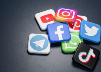 From Scroll to Show: Why Social Media is Becoming the New Entertainment Hub