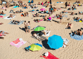 The Ultimate Guide to Enjoying Your Vacation: Booking Flights and Accommodations Like a Pro