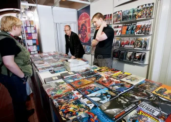 How to Choose Your Next Great Read at Tienda Panini