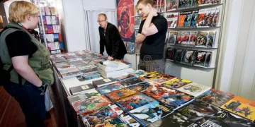 How to Choose Your Next Great Read at Tienda Panini